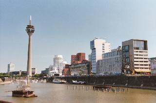 Düsseldorf, Entspannung am Rhein II